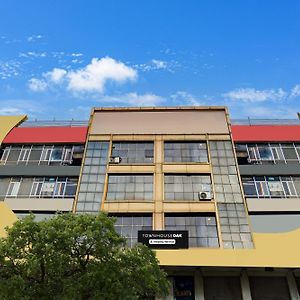 Townhouse Oak Ptc Indore Junction